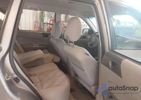 2010 Subaru Forester 2.5X z USA, uszkodzony, nr VIN JF2SH6AC5AH717995